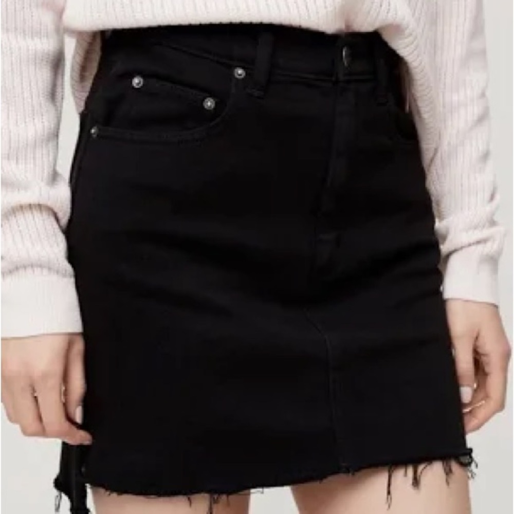 Aritzia Wilfred Frayed Hem Denim Mini Skirt